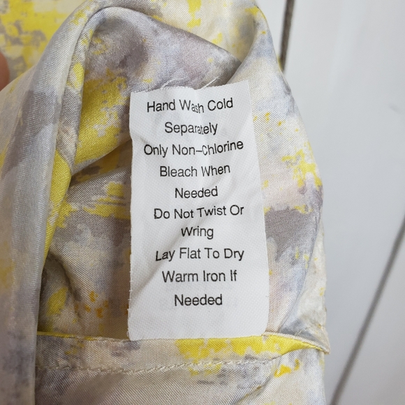 CAbi | 100% Silk Sleeveless Marbled Womens Small Tank Top - Picture 7 of 8